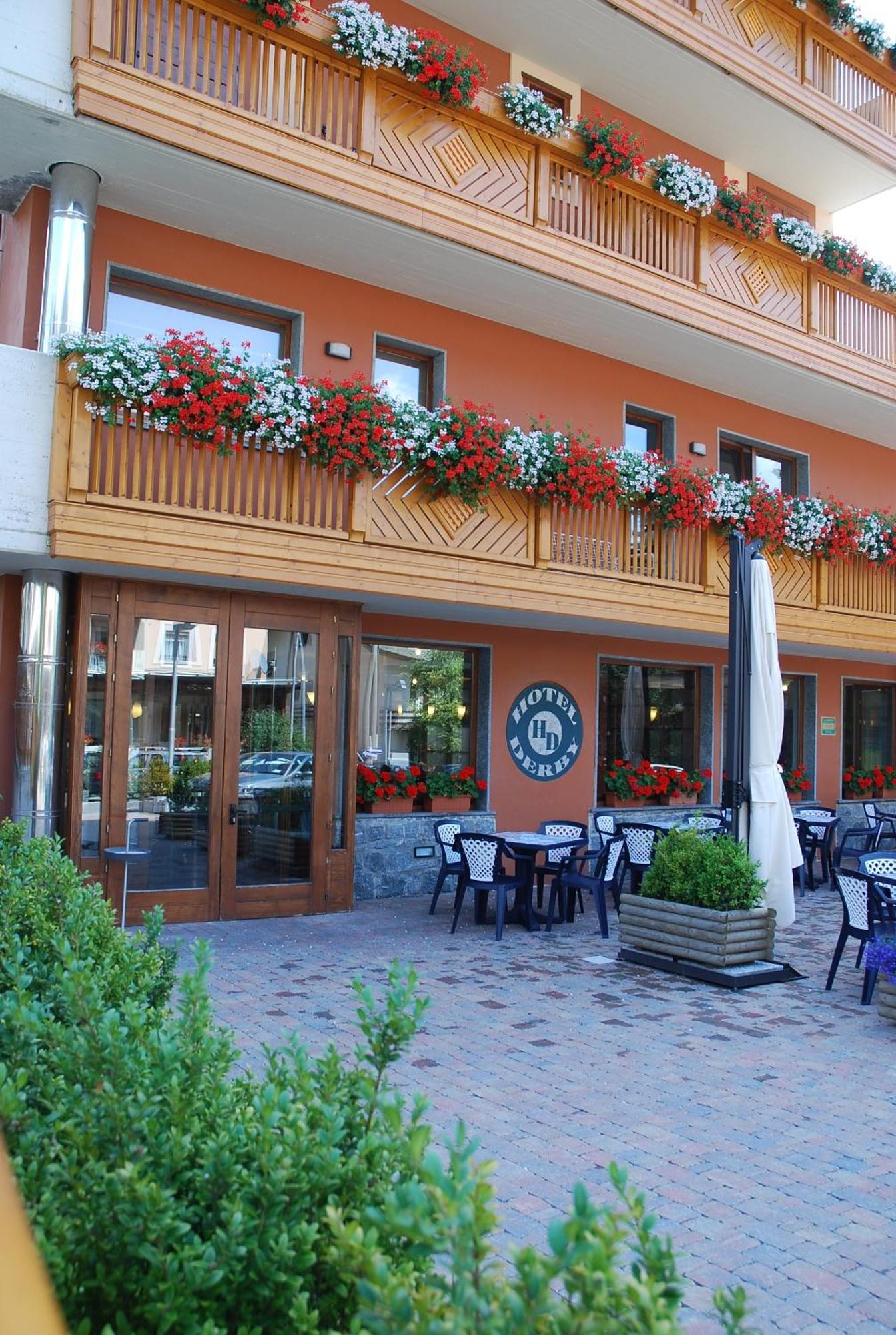 Hotel Derby Aprica Exterior foto